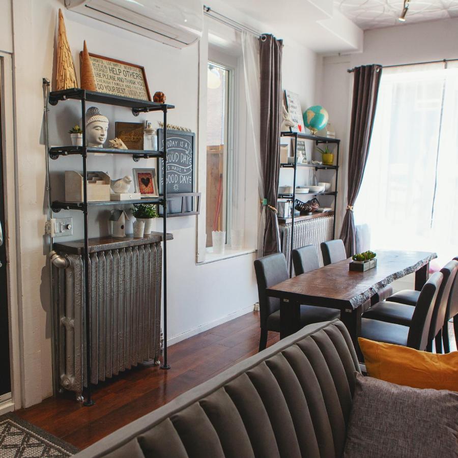 Hip Heritage Main Floor Flat In Downtown District Belleville Esterno foto